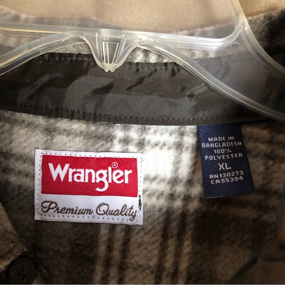 Wrangler Fleece Plaid Long Sleeve Button Down Shirt - Picture 10 of 10